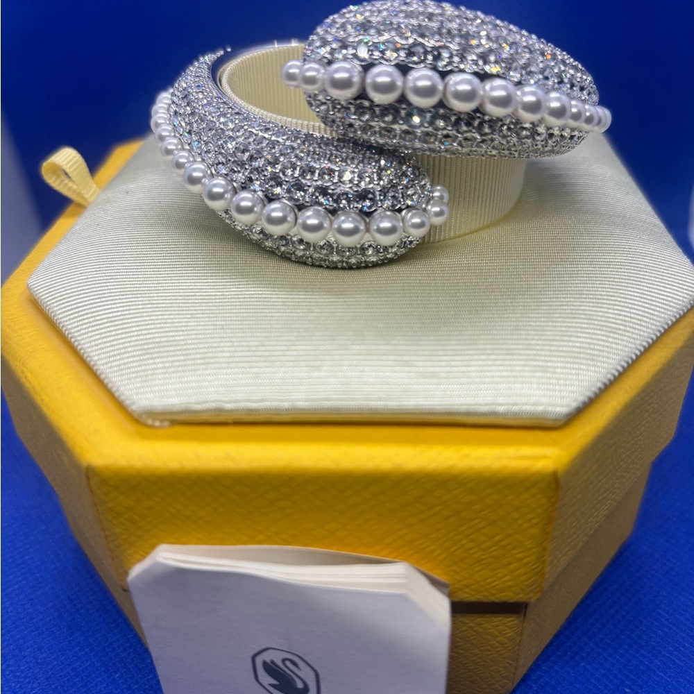 Swarovski Silver and White Pearl Bracelet